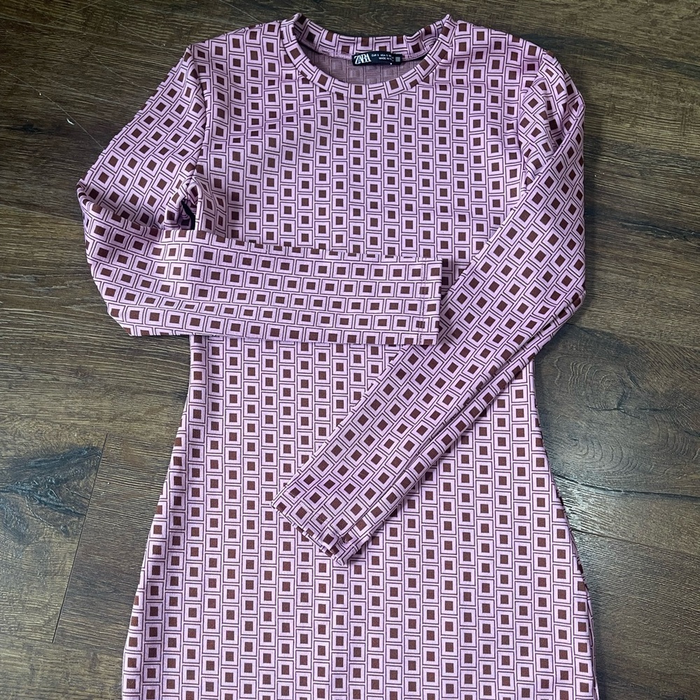 Zara - Picture 2 of 4